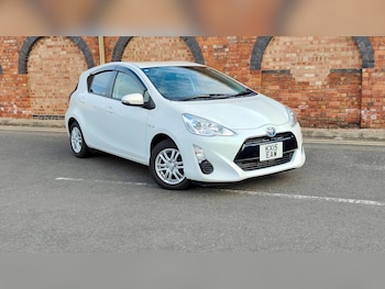 Used Toyota Aqua 2015 for sale - 79553128: Photo
