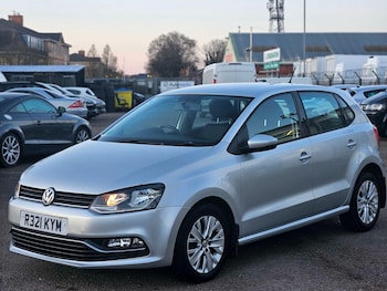 Used Volkswagen Polo 2015 for sale - 79076071: Photo