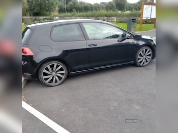 Used Volkswagen Golf 2017 for sale - 79085220: Photo