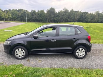 Used Volkswagen Polo 2011 for sale - 79670480: Photo