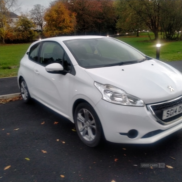 Used Peugeot 208 2014 for sale - 77030259: Photo 2