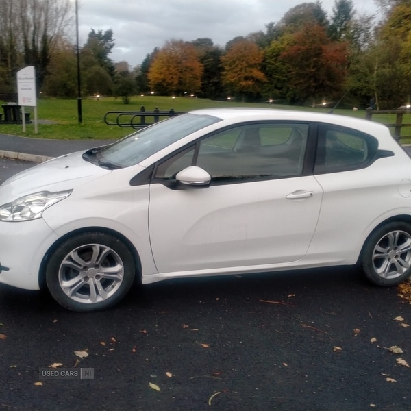 Used Peugeot 208 2014 for sale - 77030259: Photo 6