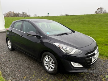 2015 - 1.6 CRDi Blue Drive SE Nav 5dr