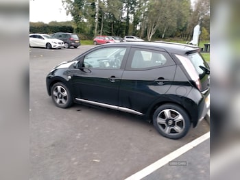 Used Toyota AYGO 2015 for sale - 76201925: Photo