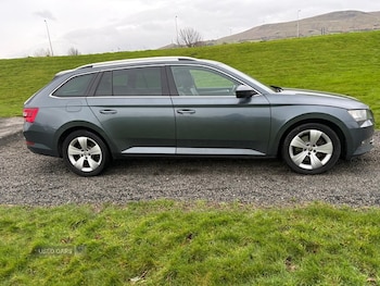 Used Skoda Superb 2016 for sale - 77345982: Photo