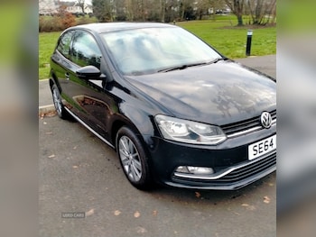 Used Volkswagen Polo 2015 for sale - 77084625: Photo