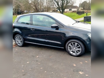 Used Volkswagen Polo 2015 for sale - 77084625: Photo