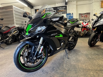 Used Kawasaki NINJA ZX 10 2020 for sale - bike-76518575: Photo