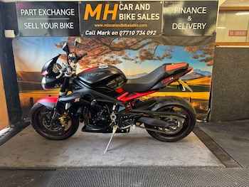 Used Triumph STREET 2017 for sale - bike-76736954: Photo