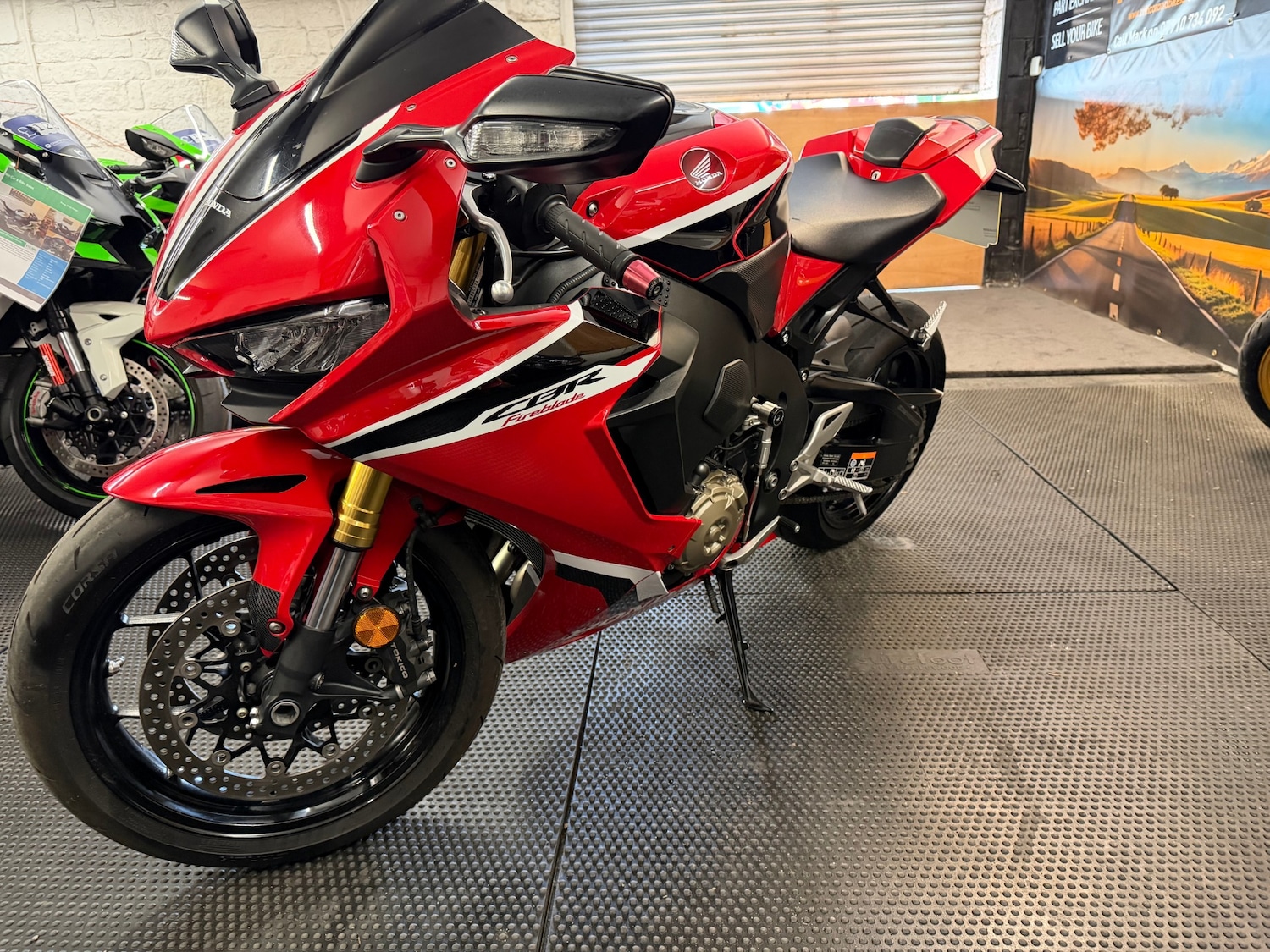 Used Honda CBR 2019 for sale - 78849365: Photo 2