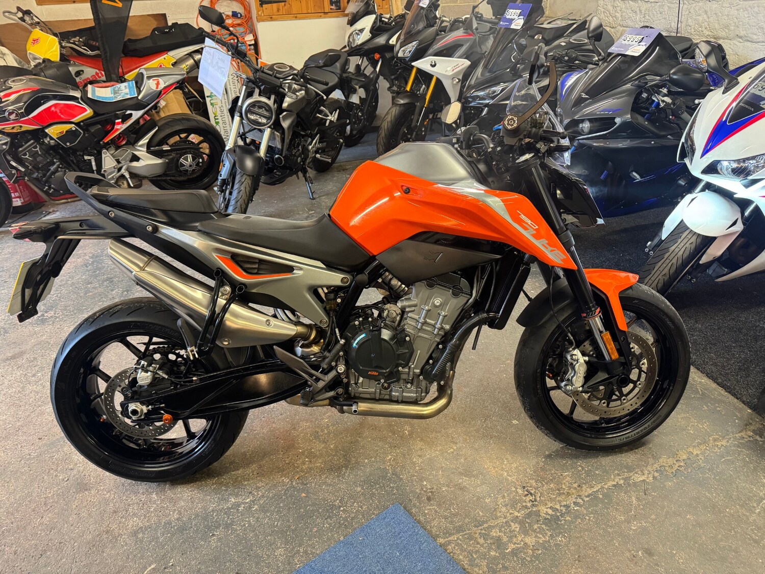 KTM DUKE
