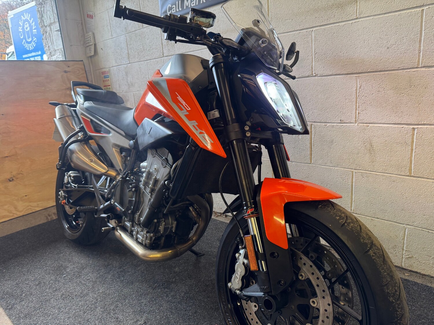 KTM DUKE