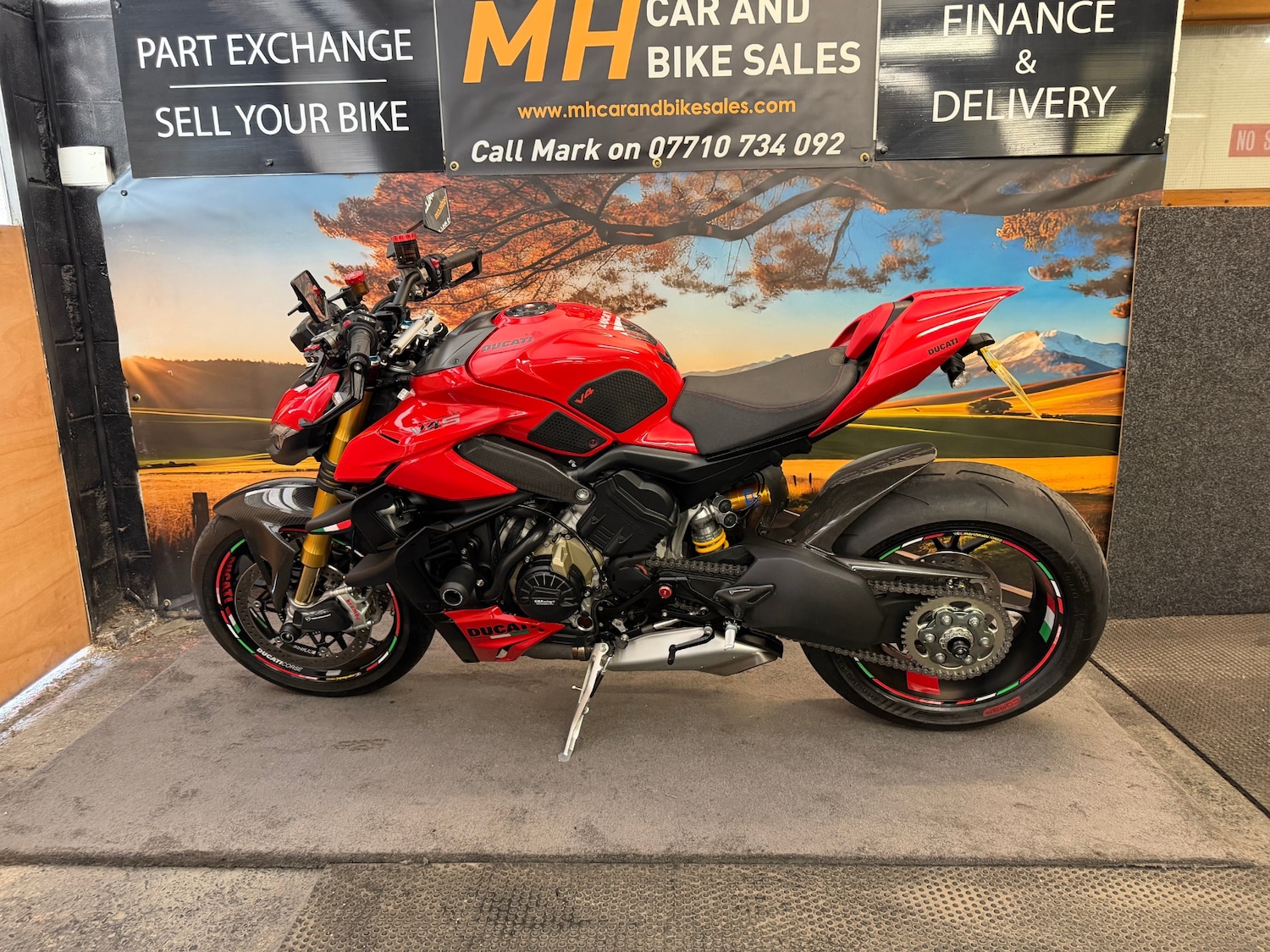 Used Ducati Streetfighter 2024 for sale - 78722207: Photo 2