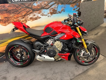 Used Ducati Streetfighter 2024 for sale - bike-78722207: Photo