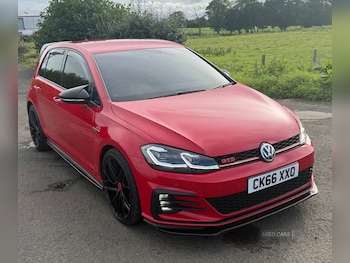 Volkswagen - Golf