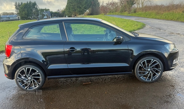 Used Volkswagen Polo 2015 for sale - 76634382: Photo 2