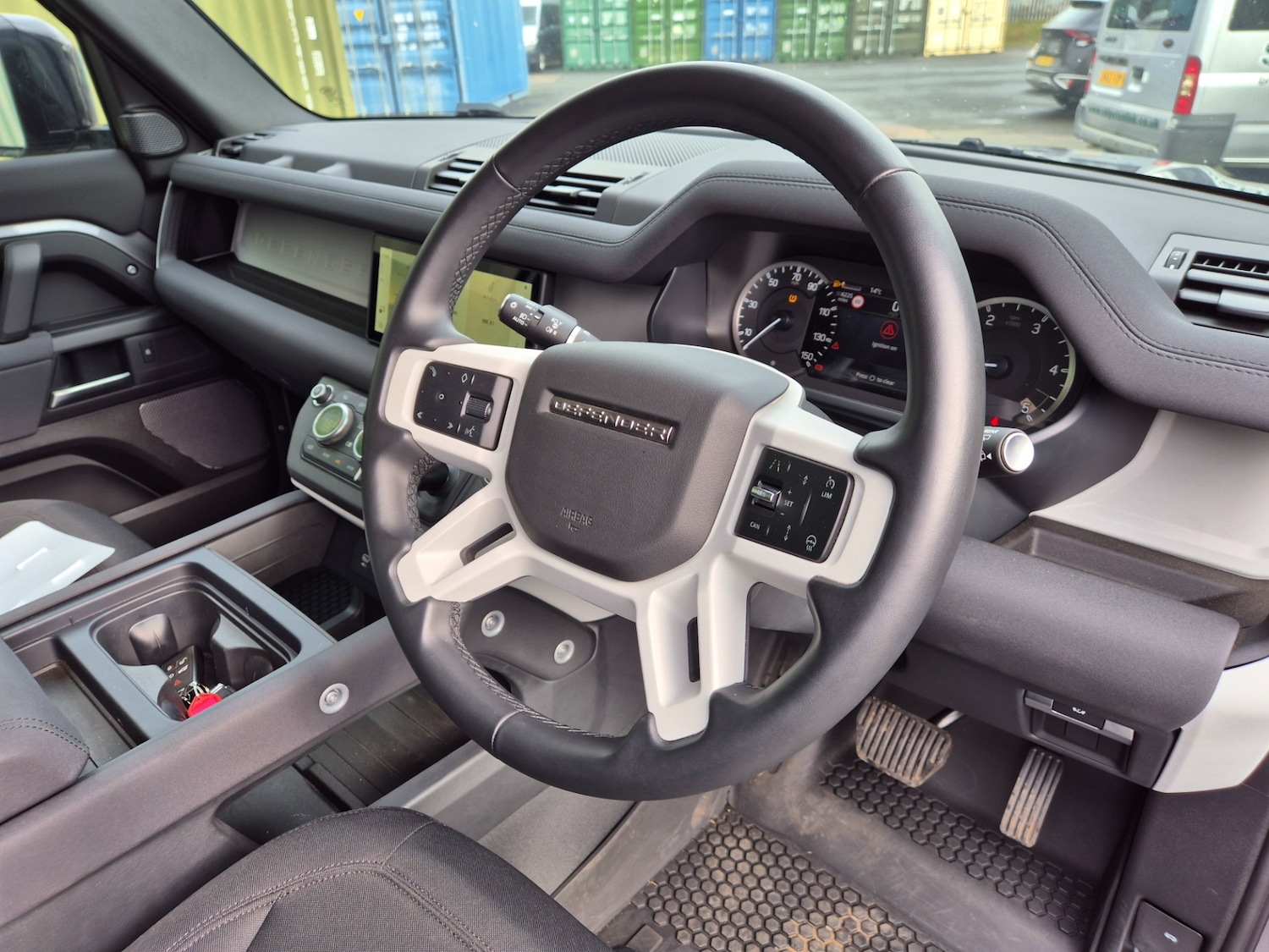 Used Land Rover Defender 2023 for sale - 77640174: Photo 12