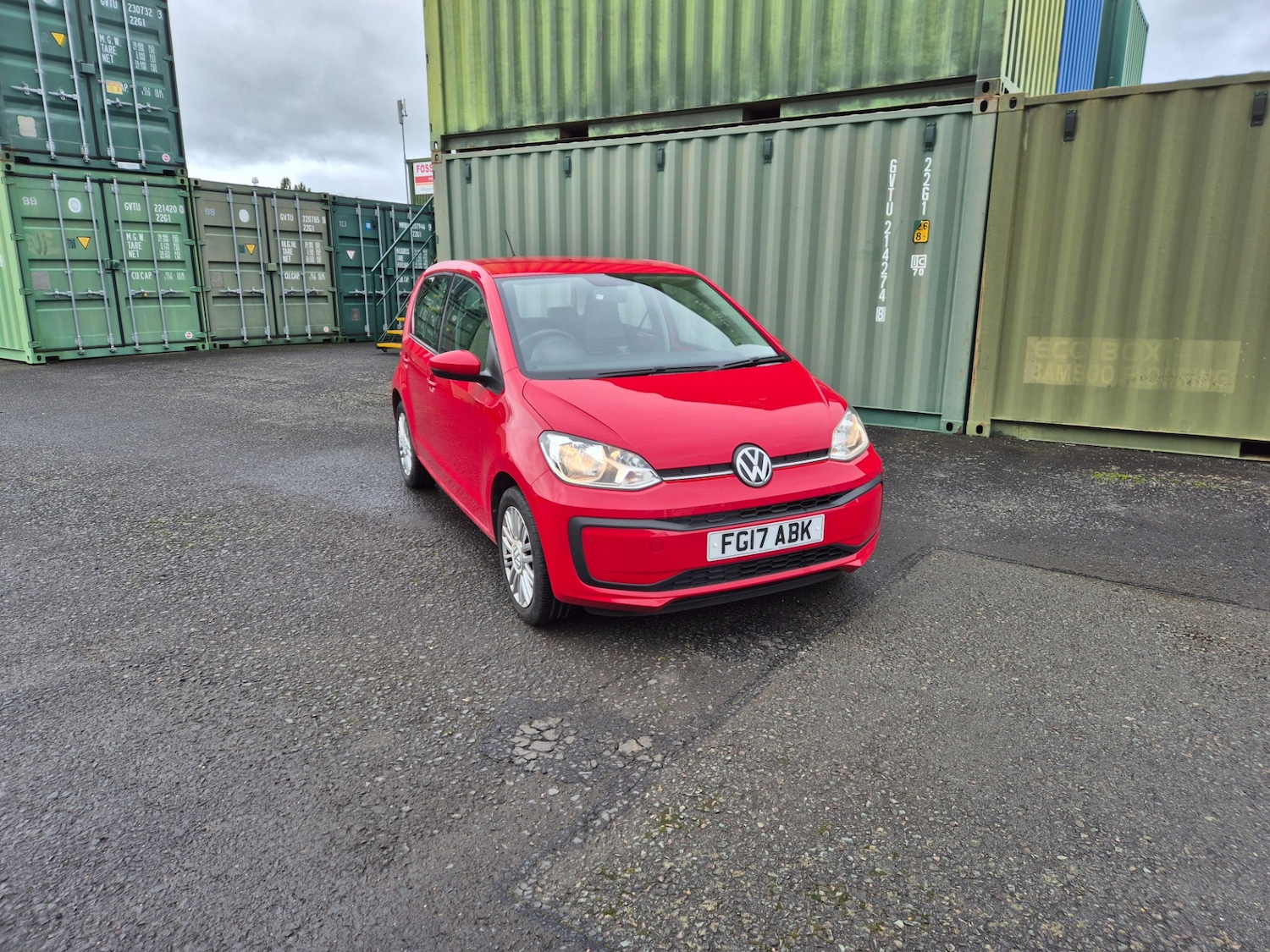 Used Volkswagen up! 2017 for sale - 77640178: Photo 2