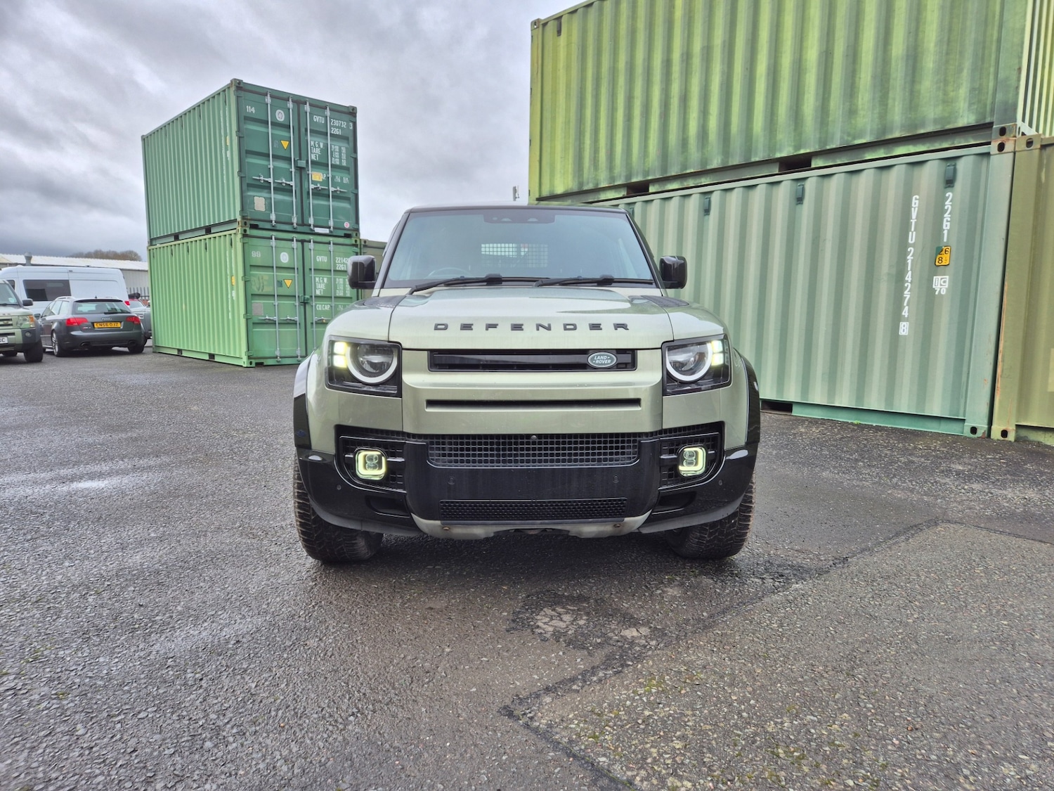 Used Land Rover Defender 2021 for sale - 77640180: Photo 3