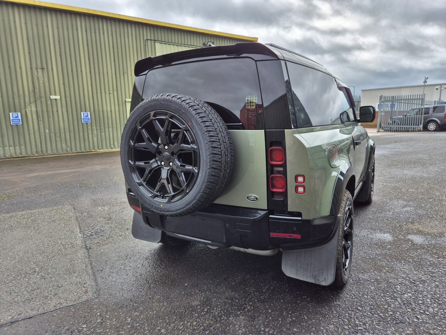 Used Land Rover Defender 2021 for sale - 77640180: Photo 5