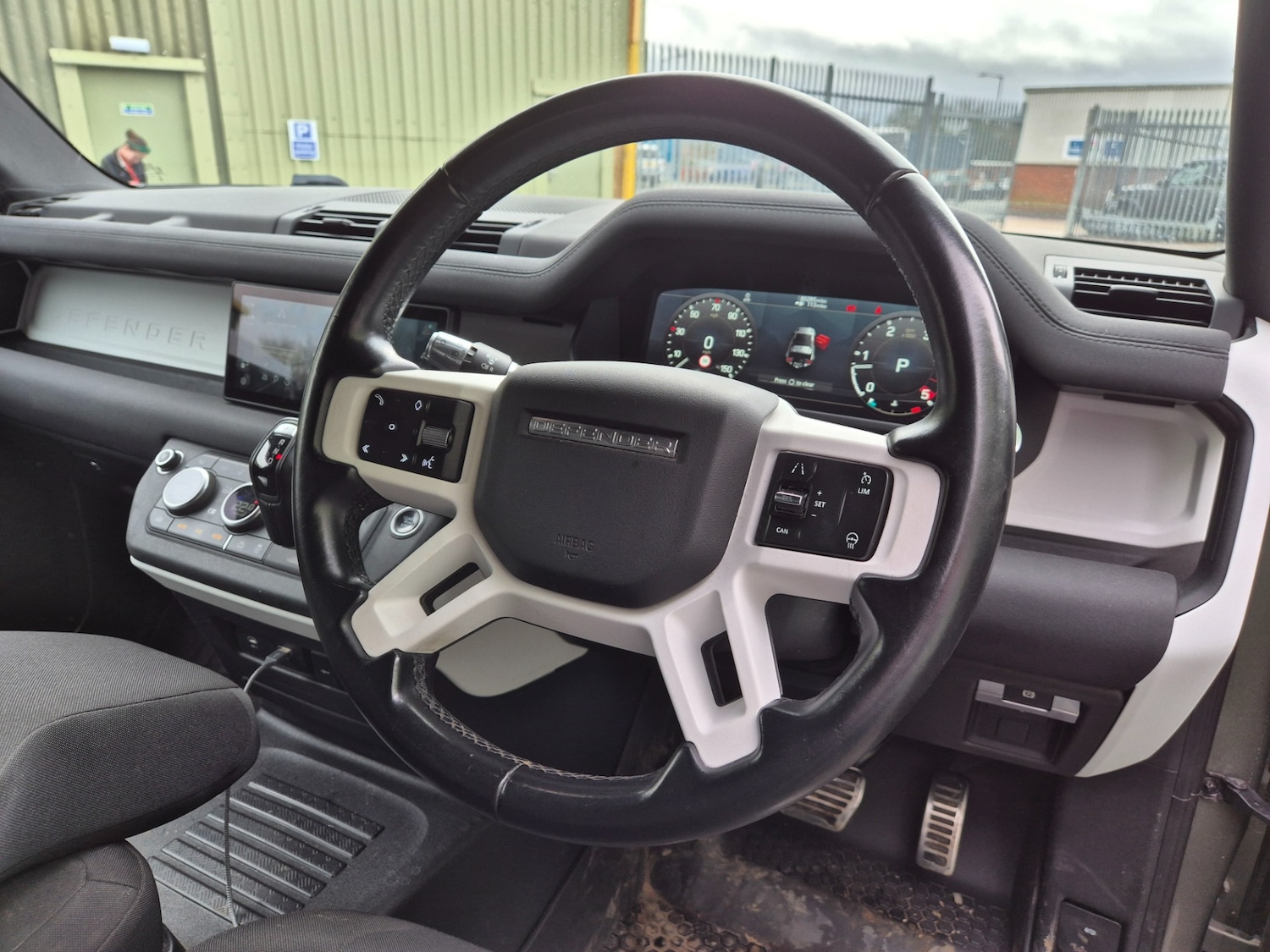 Used Land Rover Defender 2021 for sale - 77640180: Photo 9