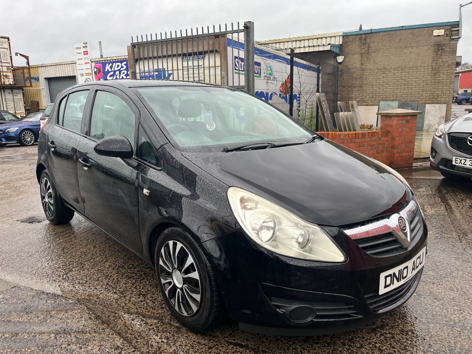 Used Vauxhall Corsa 2010 for sale - 77851788: Photo 2