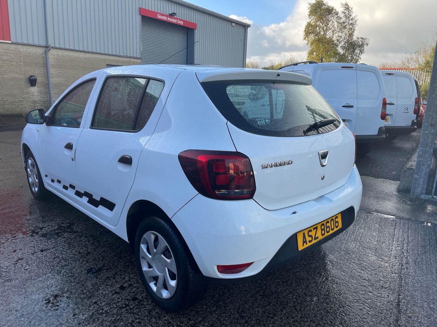 Used Dacia Sandero 2017 for sale - 77851845: Photo 3