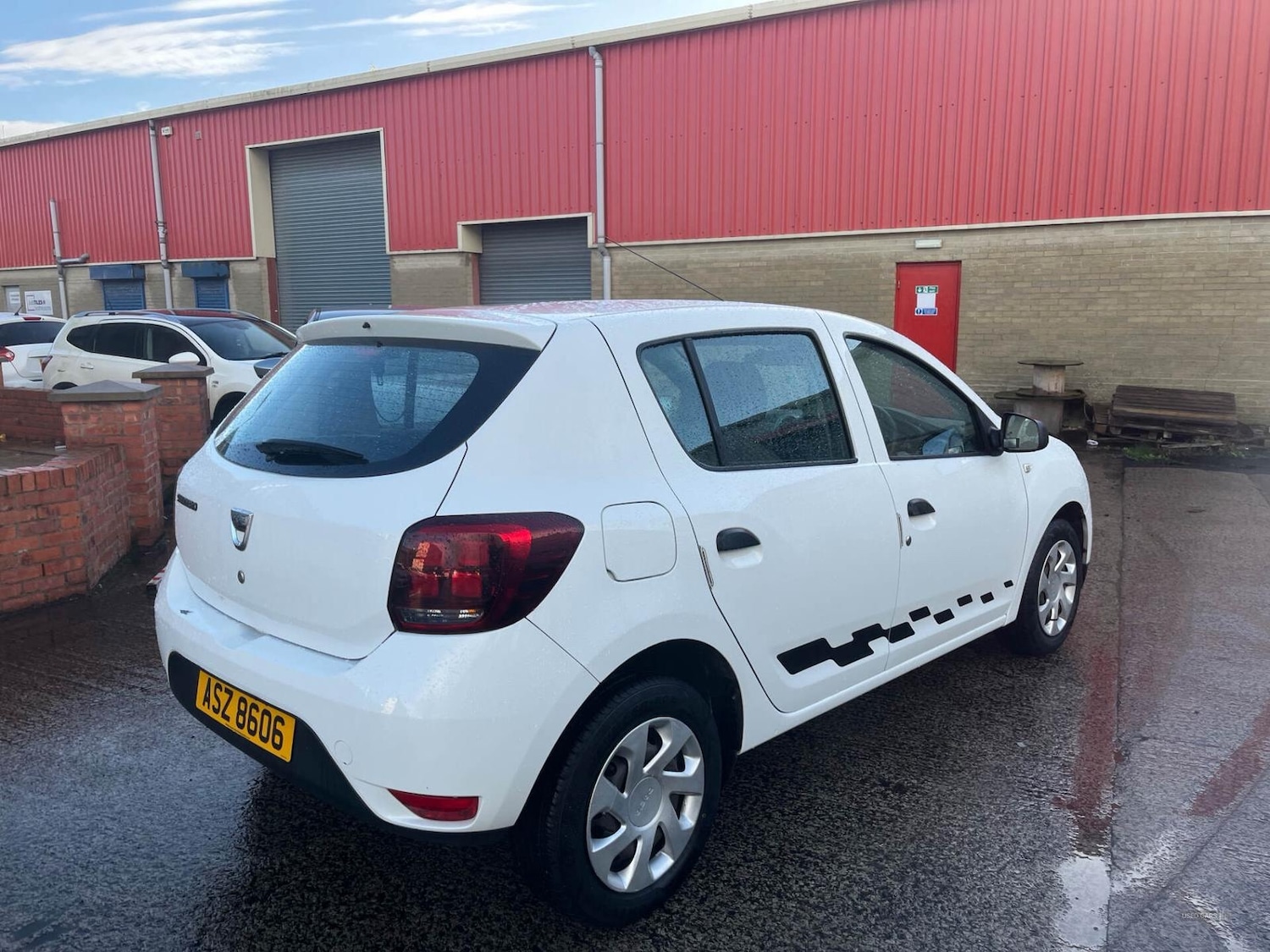 Used Dacia Sandero 2017 for sale - 77851845: Photo 8