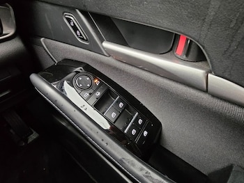Used Mazda CX-30 2025 for sale - 76873107: Photo