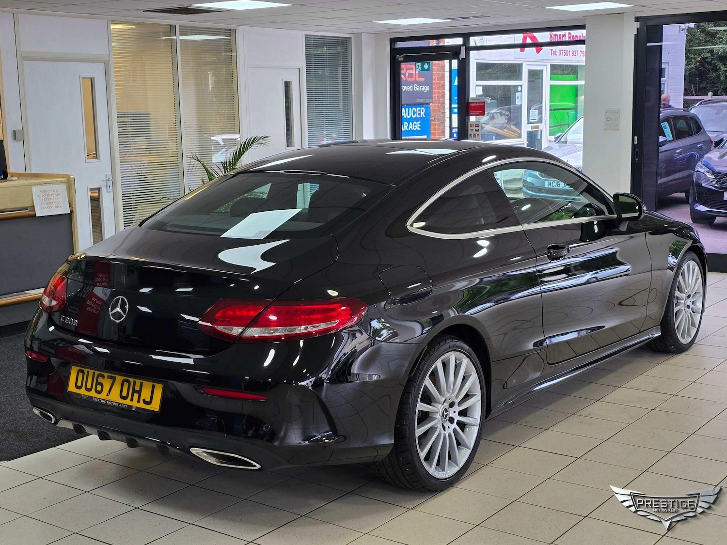 Used Mercedes-Benz C Class 2017 for sale - 76072396: Photo 3