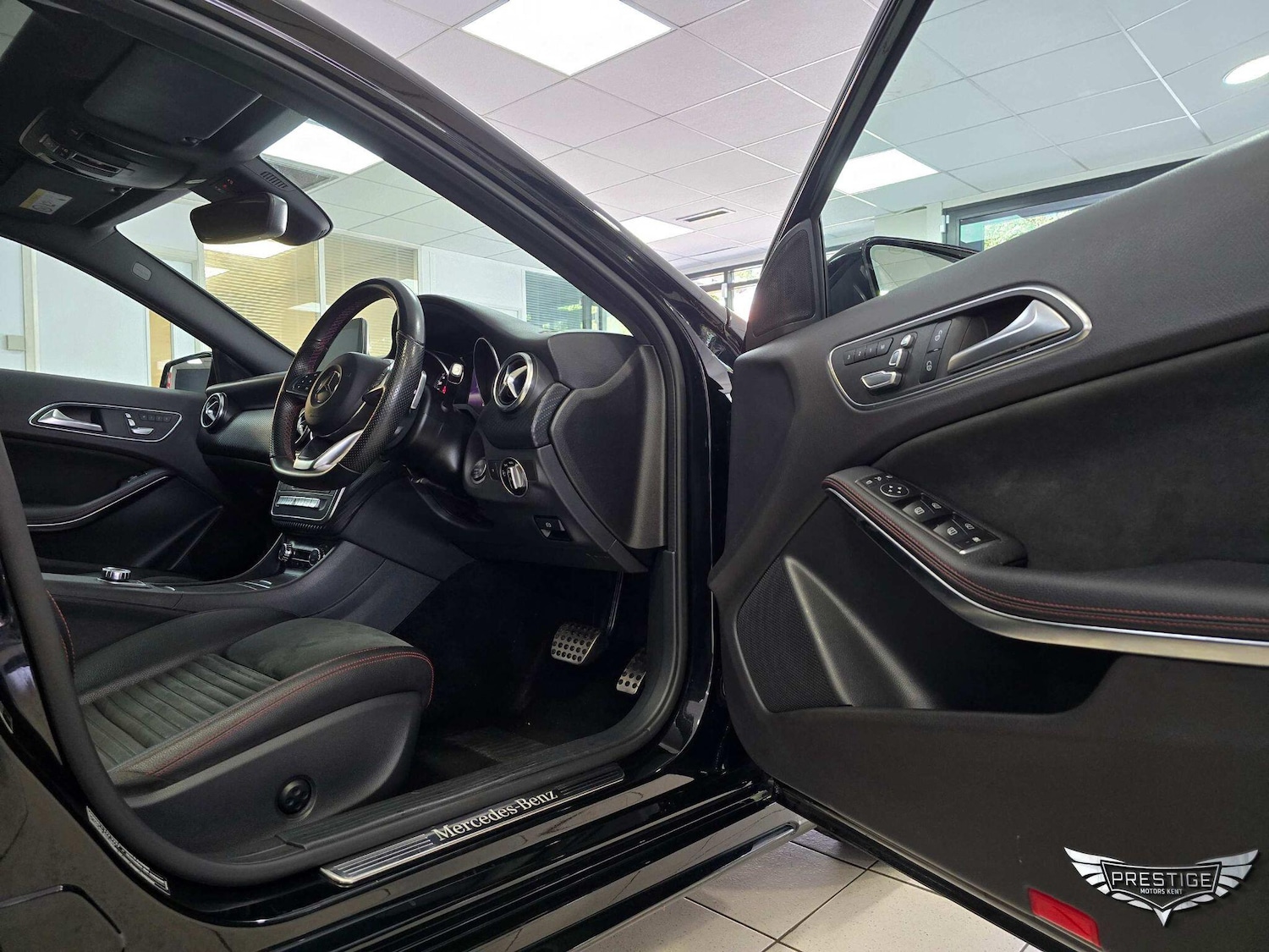 Used Mercedes-Benz A-Class 2018 for sale - 75866740: Photo 48