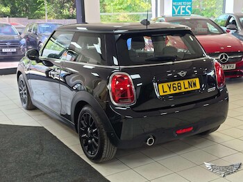 Used MINI Hatch 2019 for sale - 78461057: Photo