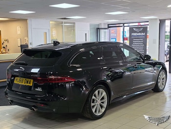 Used Jaguar XF 2018 for sale - 78981948: Photo