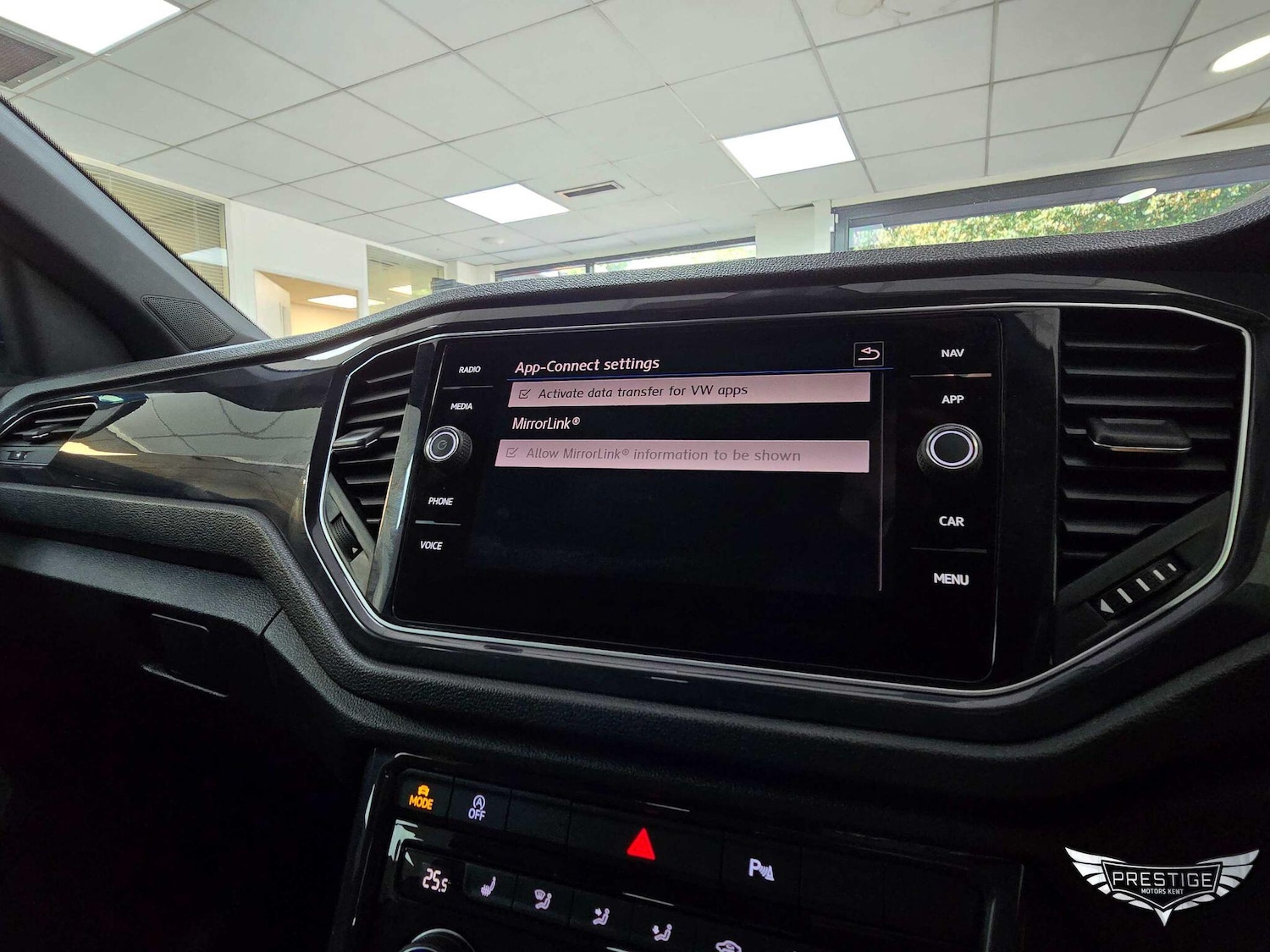 Used Volkswagen T-Roc 2019 for sale - 77039708: Photo 28