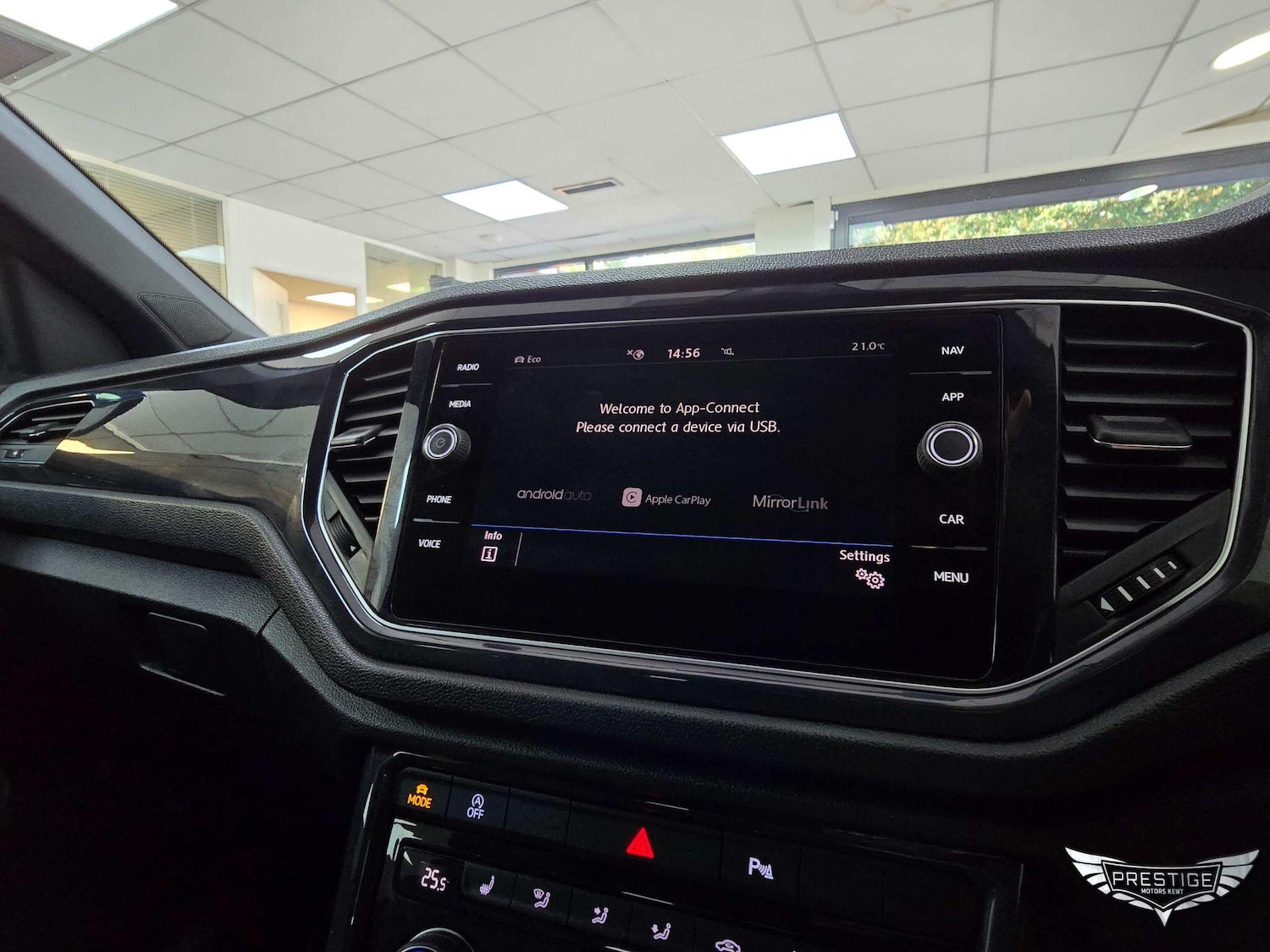 Used Volkswagen T-Roc 2019 for sale - 77039708: Photo 29