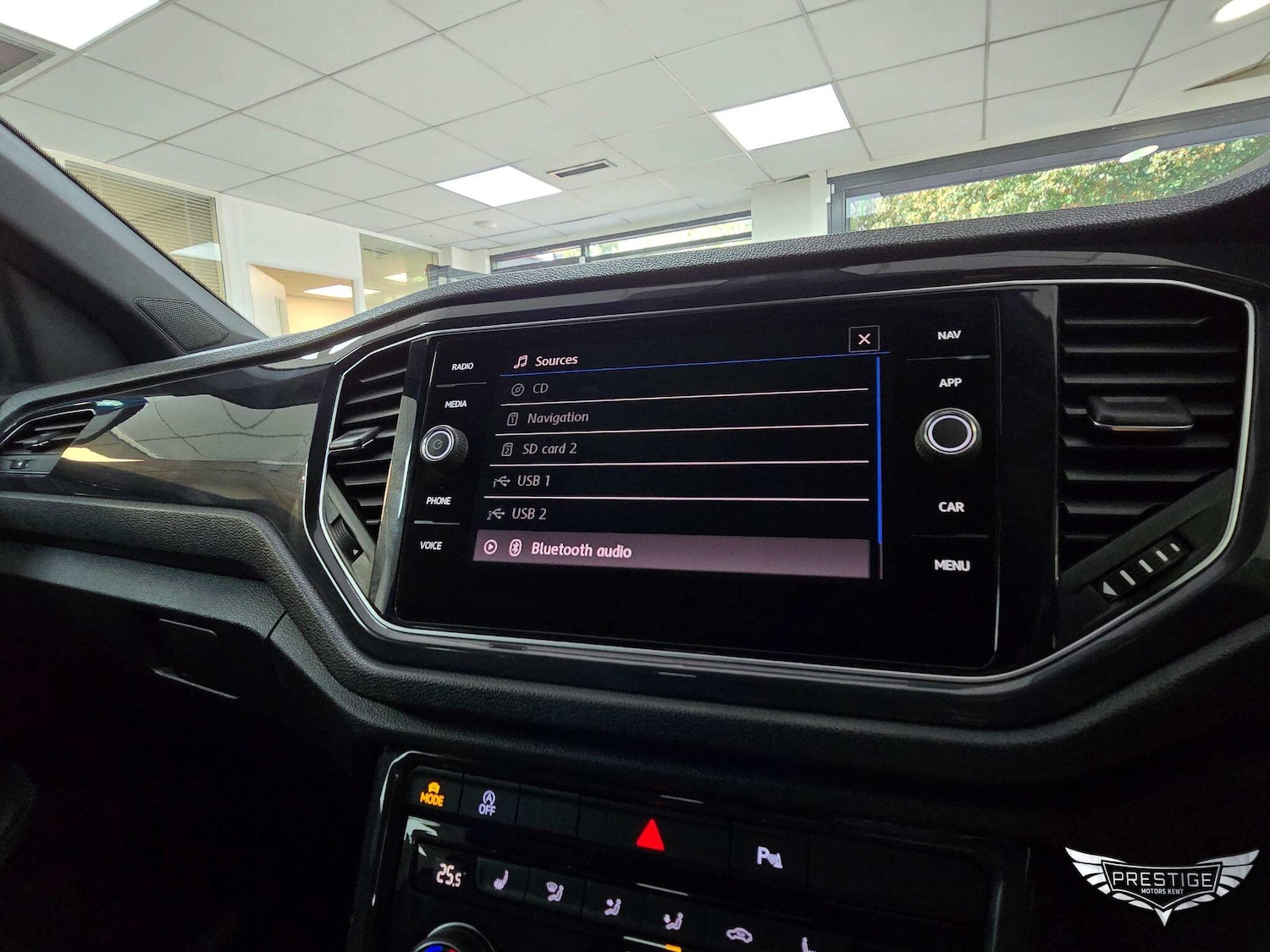 Used Volkswagen T-Roc 2019 for sale - 77039708: Photo 32