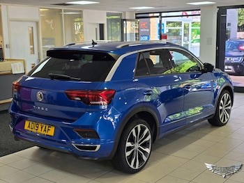 Used Volkswagen T-Roc 2019 for sale - 77039708: Photo