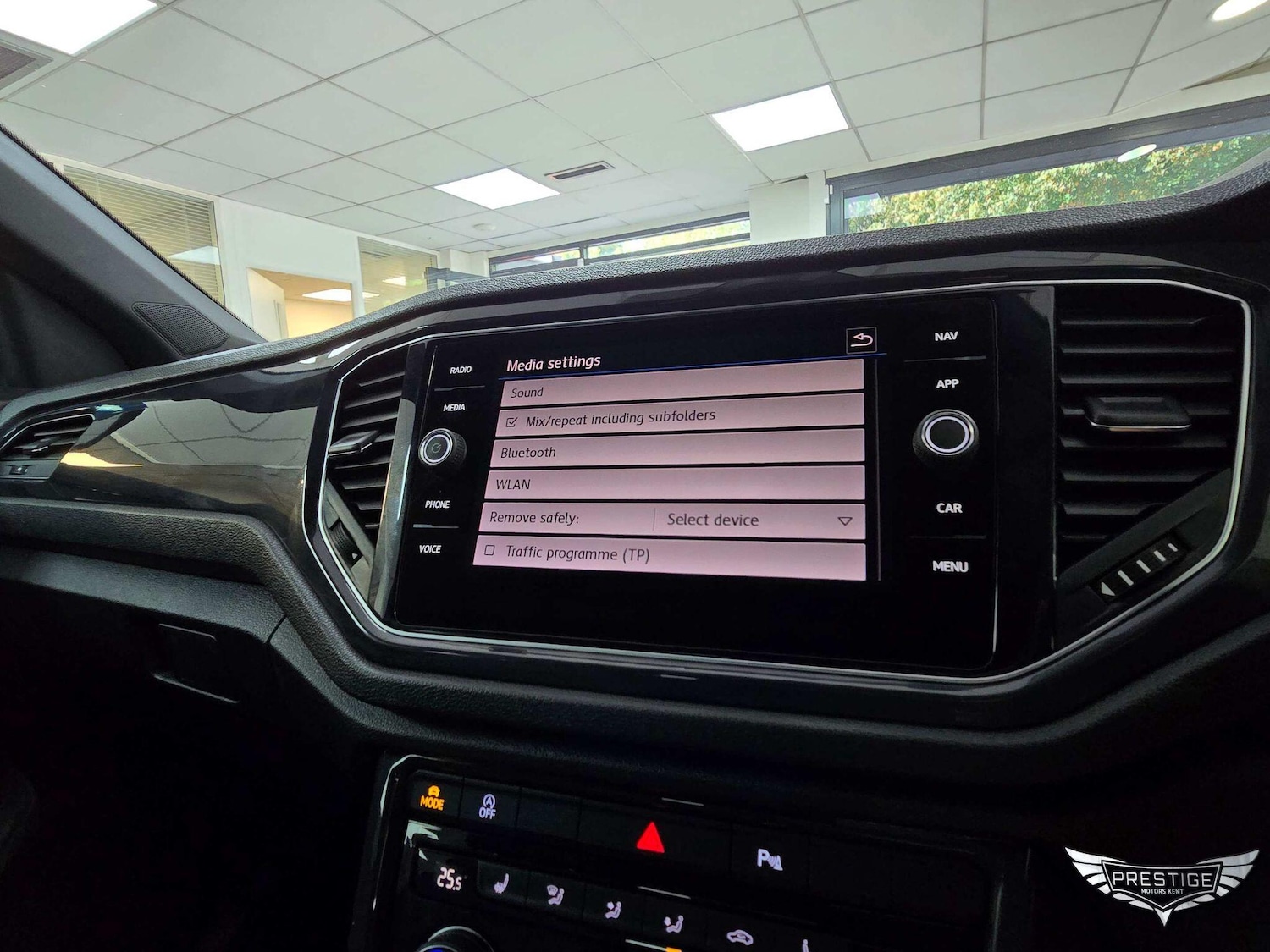 Used Volkswagen T-Roc 2019 for sale - 77039708: Photo 76