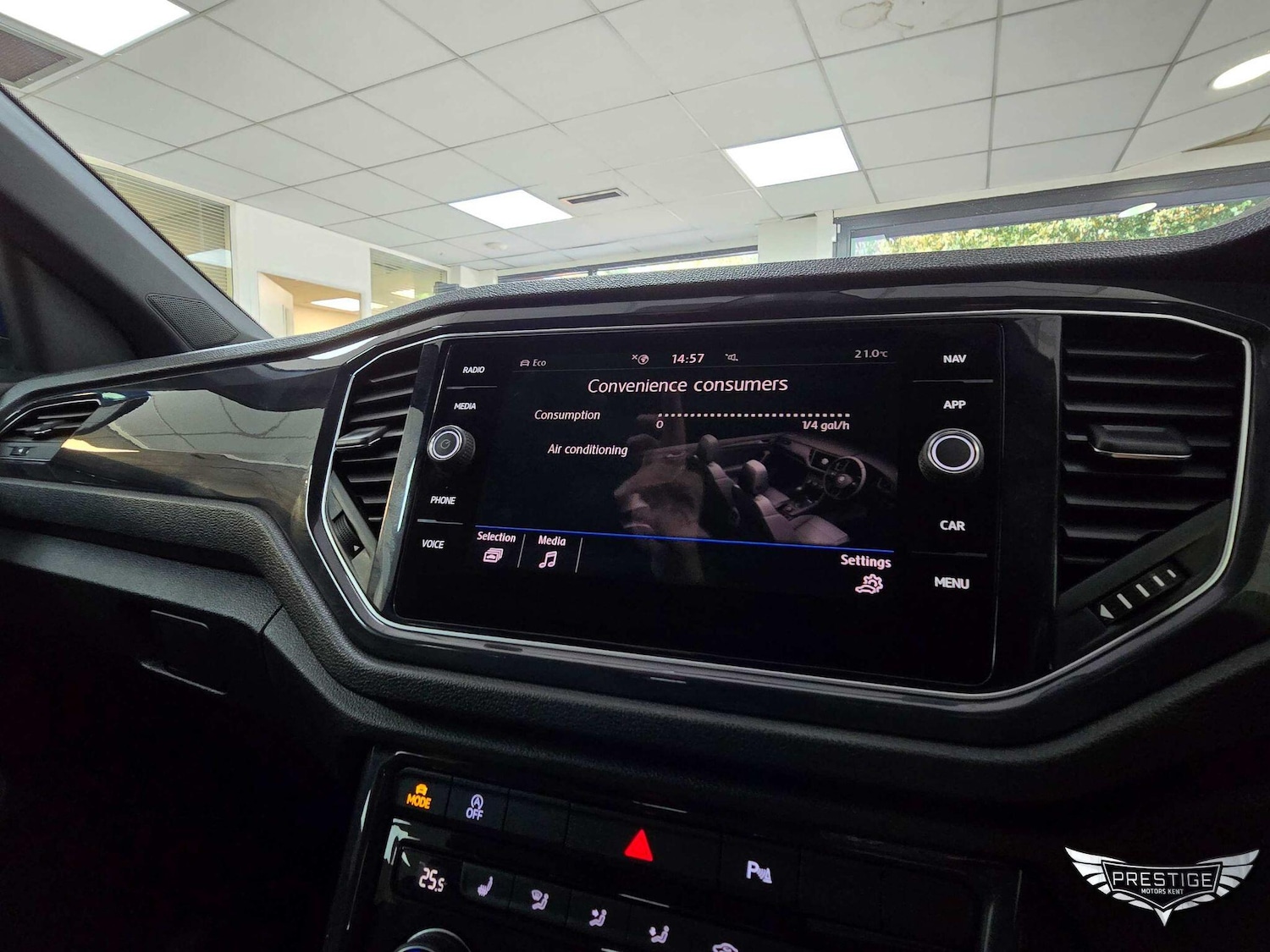 Used Volkswagen T-Roc 2019 for sale - 77039708: Photo 77