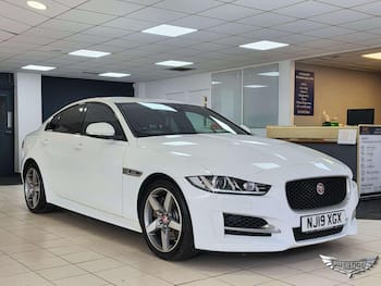 Used Jaguar XE 2019 for sale - 79750490: Photo