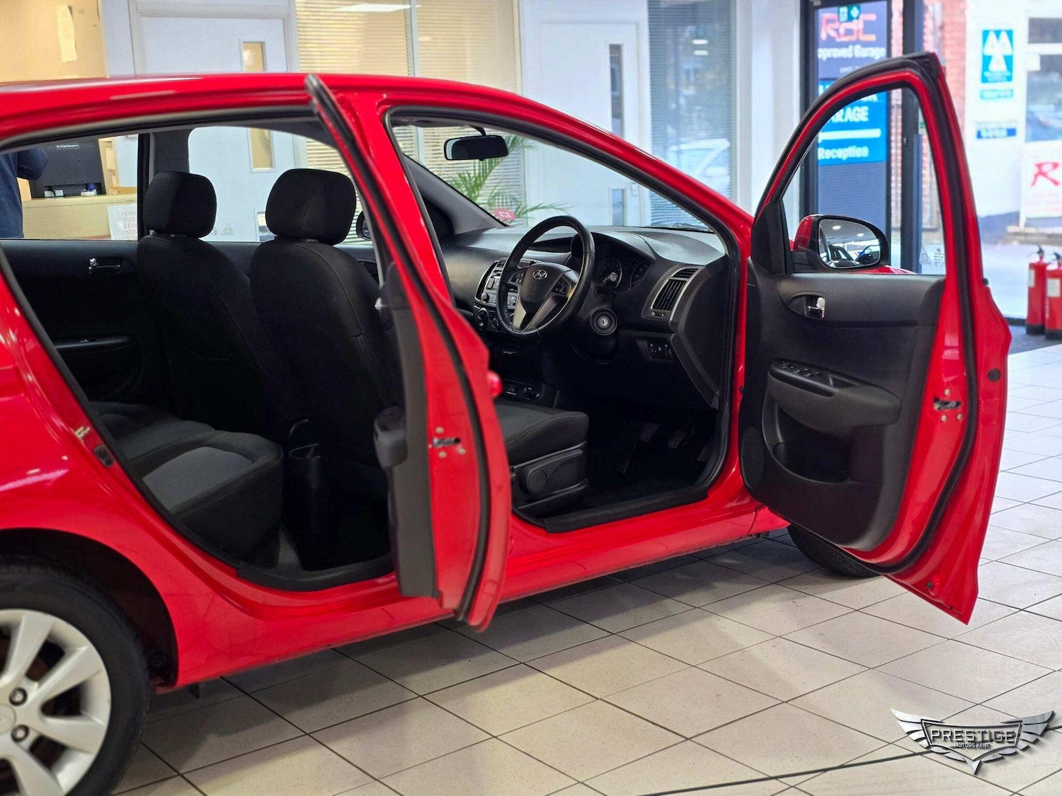 Used Hyundai i20 2013 for sale - 76608385: Photo 33