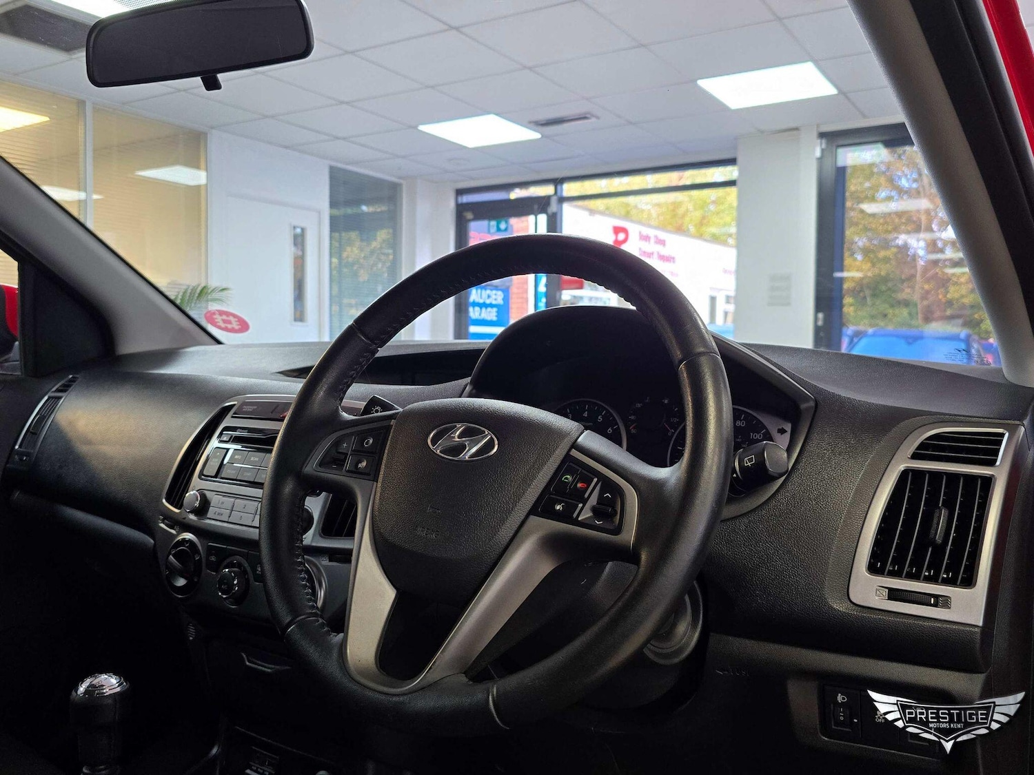 Used Hyundai i20 2013 for sale - 76608385: Photo 57