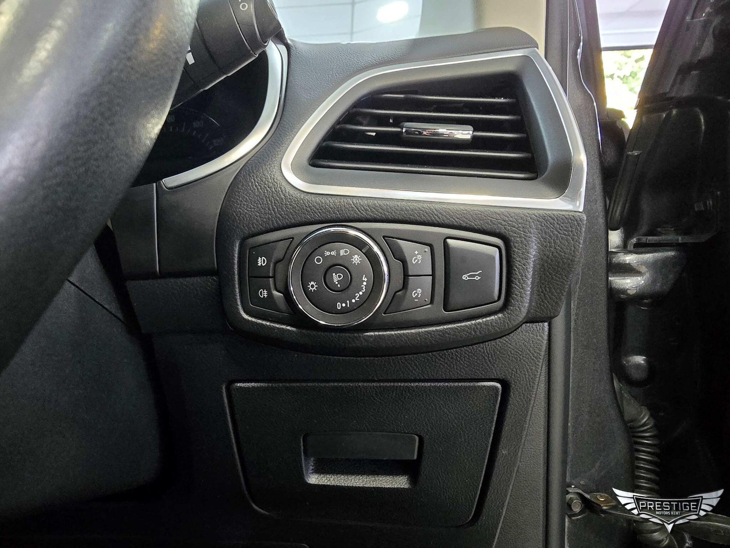 Used Ford Edge 2017 for sale - 76441032: Photo 60