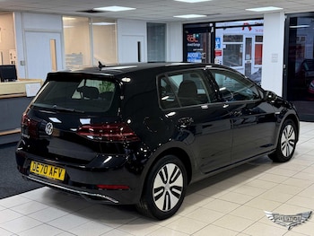 Used Volkswagen Golf 2020 for sale - 76989967: Photo