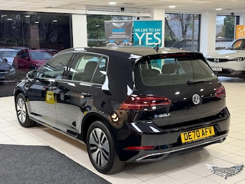 Used Volkswagen Golf 2020 for sale - 76989967: Photo