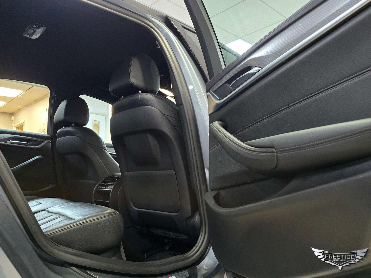 Used BMW 5 Series 2019 for sale - 76633214: Photo 43