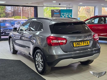 Used Mercedes-Benz GLA 2017 for sale - 77054093: Photo