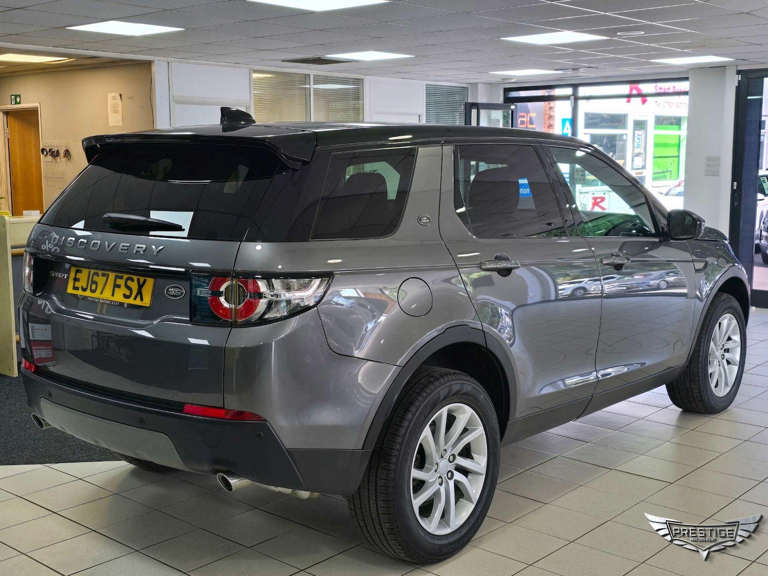 Used Land Rover Discovery Sport 2017 for sale - 77768131: Photo 4