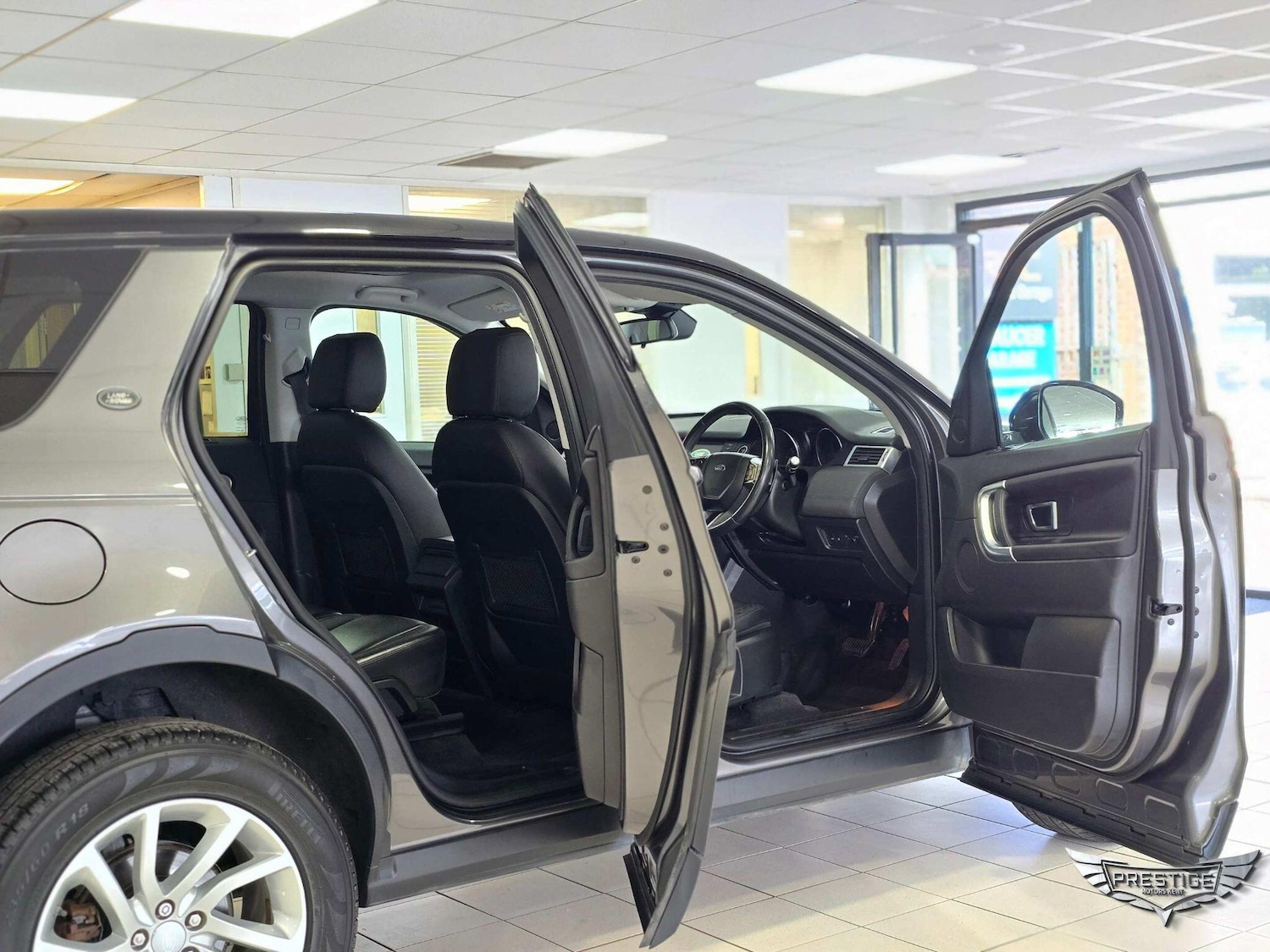 Used Land Rover Discovery Sport 2017 for sale - 77768131: Photo 48