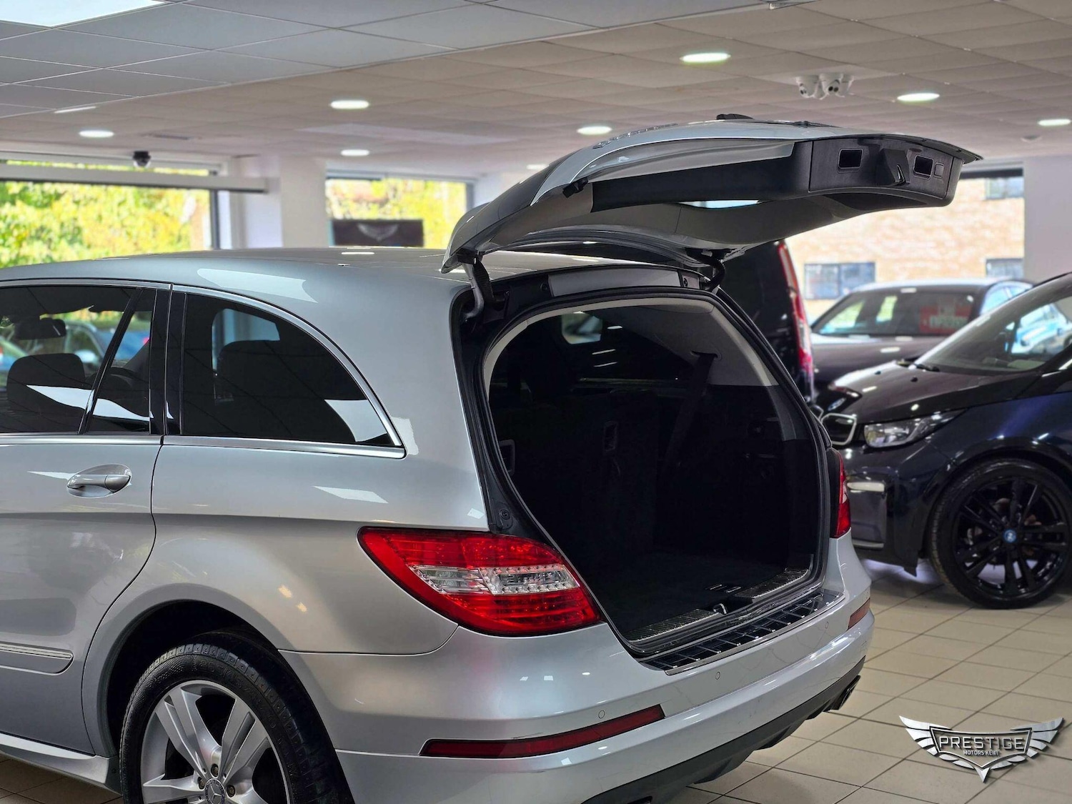 Used Mercedes-Benz R Class 2012 for sale - 76349166: Photo 40